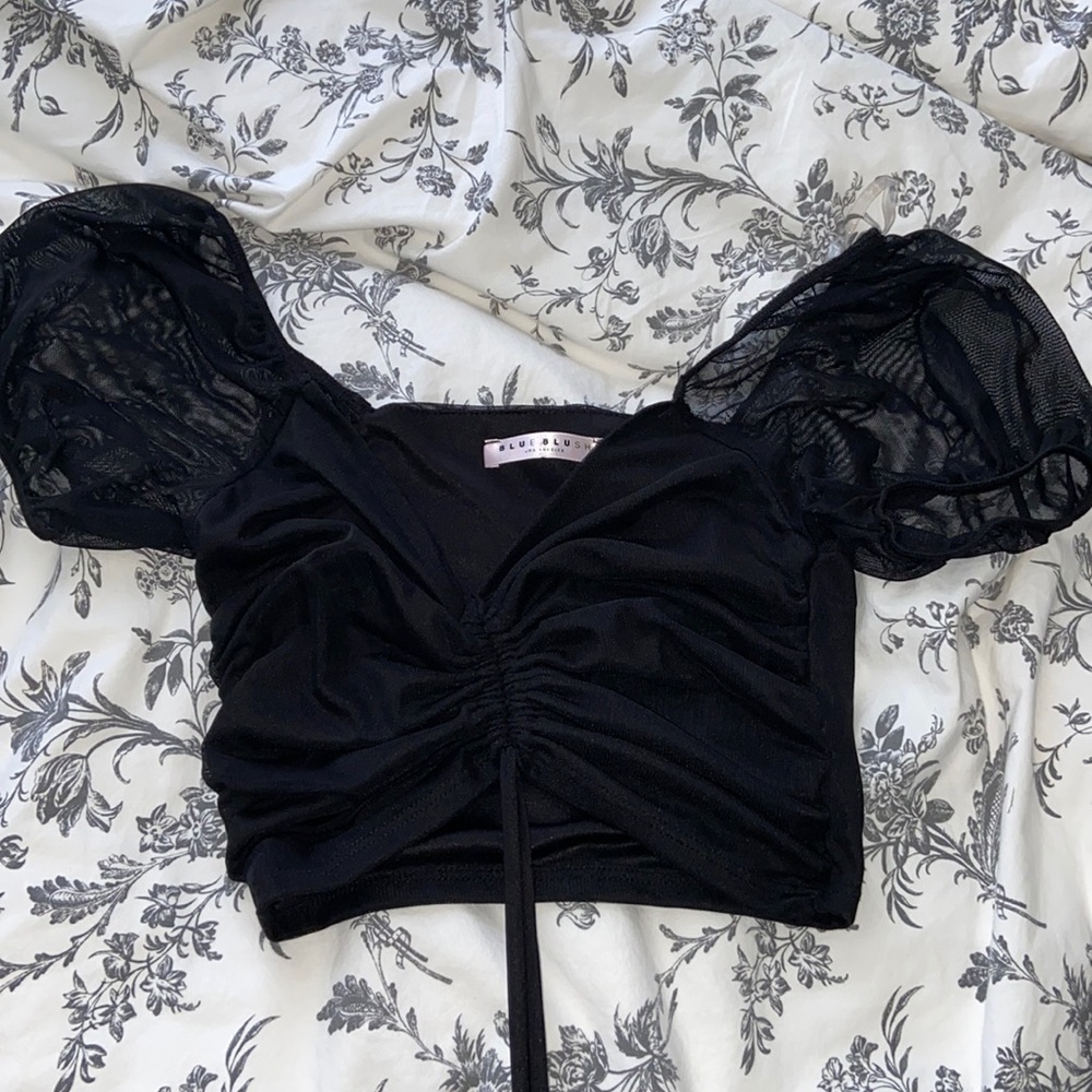 black crop top